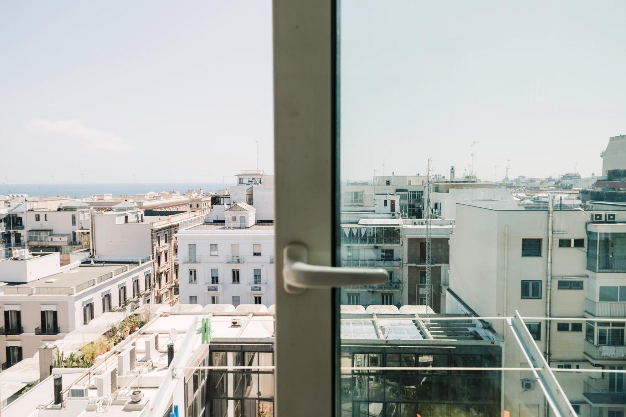 Bari Central Suite - Central Apartment With Sea View - باري المظهر الخارجي الصورة