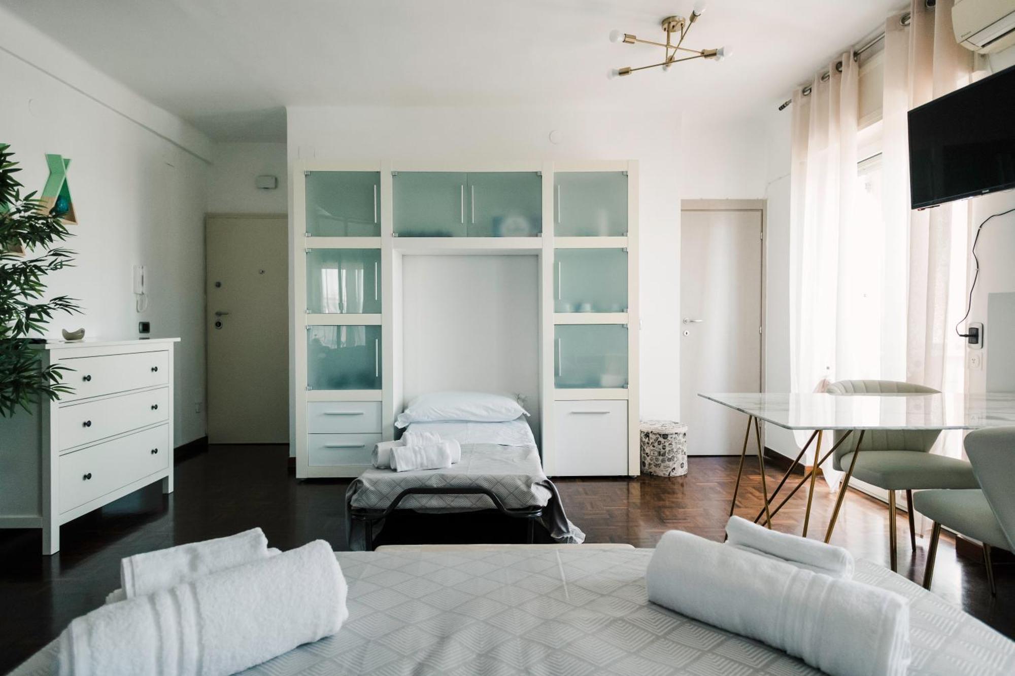 Bari Central Suite - Central Apartment With Sea View - باري المظهر الخارجي الصورة